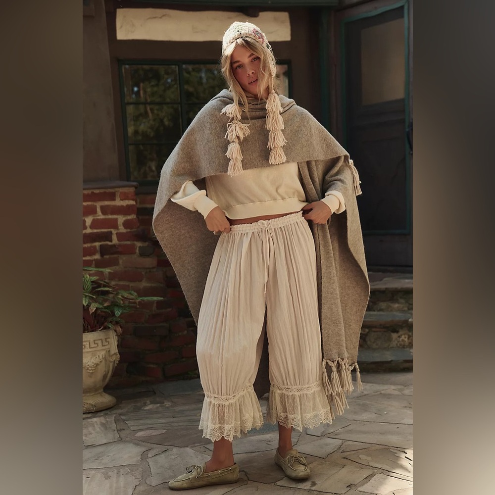 NWT FREE PEOPLE INTIMATELY Forever Young Bloomer Pants | White Alyssum MSRP $98 - Picture 15 of 15